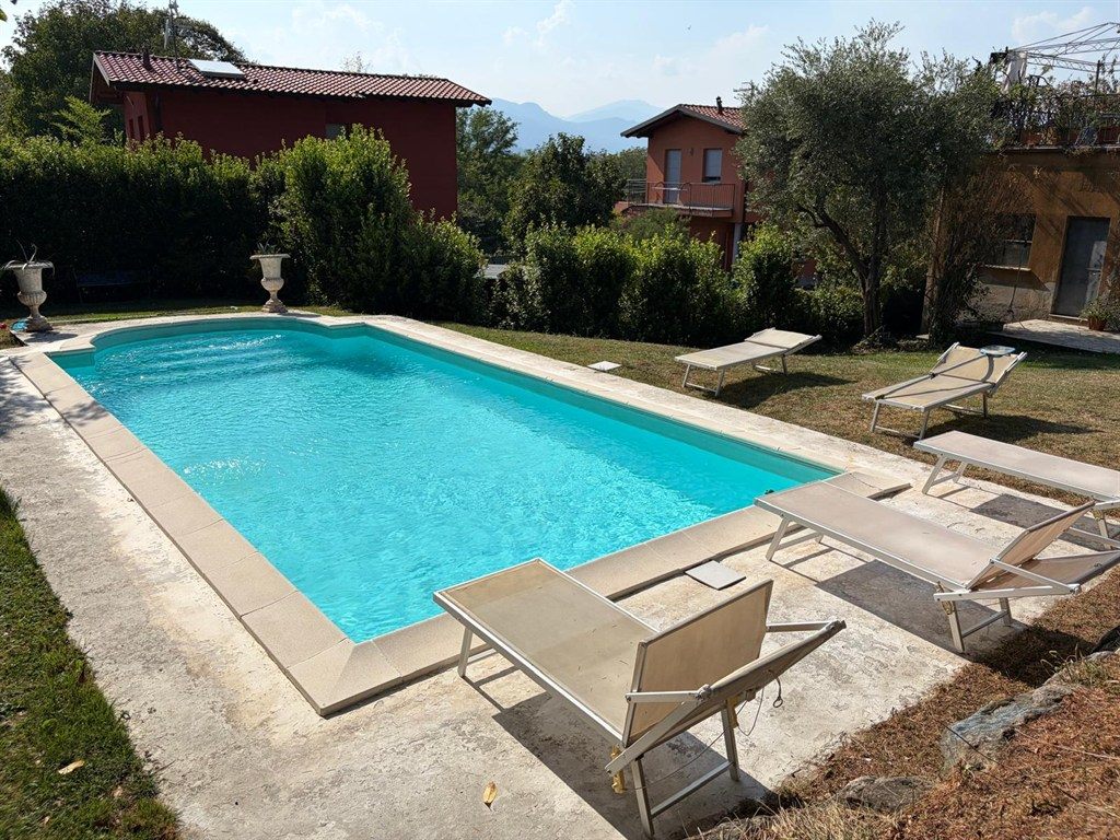 lgg590 - prestigiosa villa singola con ampio giardino, piscina e doppio box