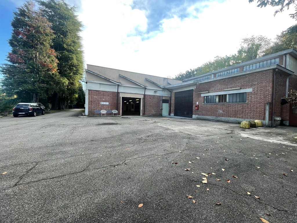 capannone commerciale indipendete mq 1500 - libero subito!