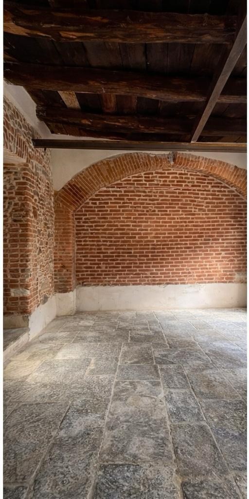 nuovo negozio / ufficio open space  in fase di ultimazione.. possibilità di personalizzazione