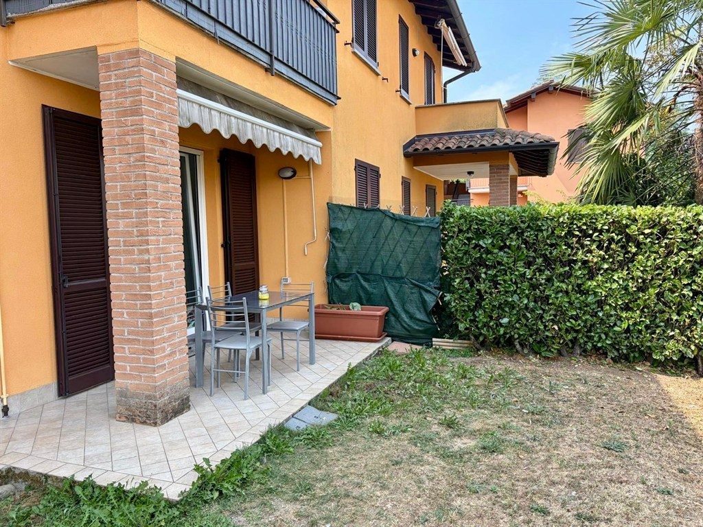 mrn815 - ampio trilocale non arredato giardino - taverna -  doppio box