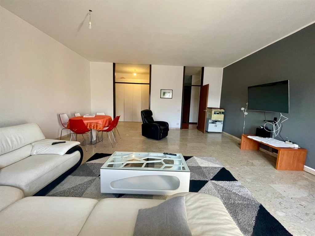 gll1000 - grande trilocale arredato, spese condominali e riscaldamento inclusi