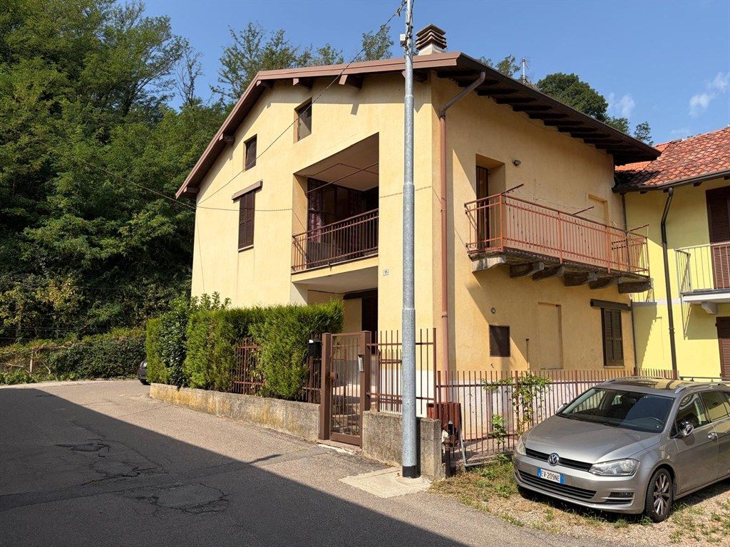 va185 - casa indipendente libera subito: 4 locali, servizi doppio box e picola area esterna recintata
